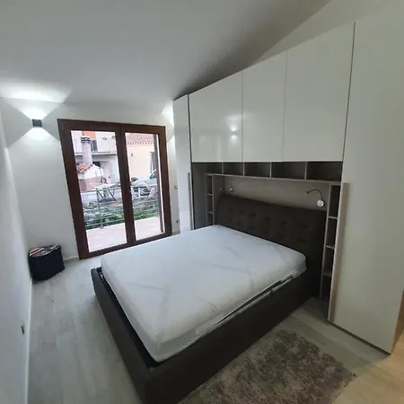 Stangoni Apartment *