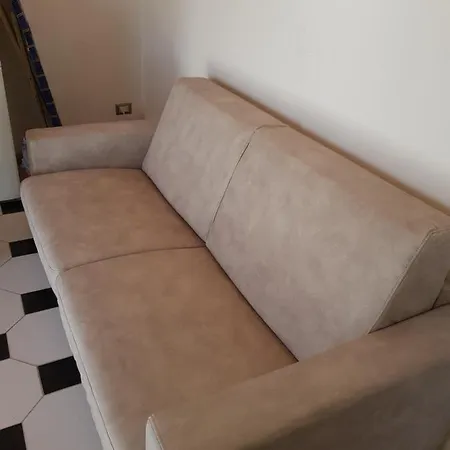 Stangoni Apartment *